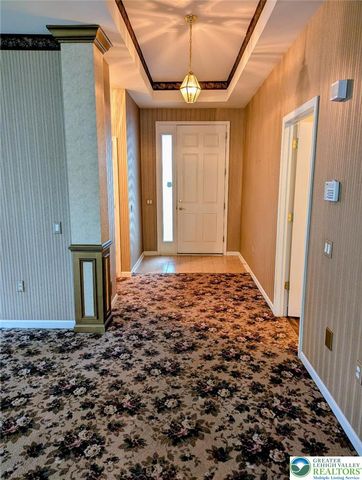 72 South Glenmoor Circle, Palmer Twp, PA 18045