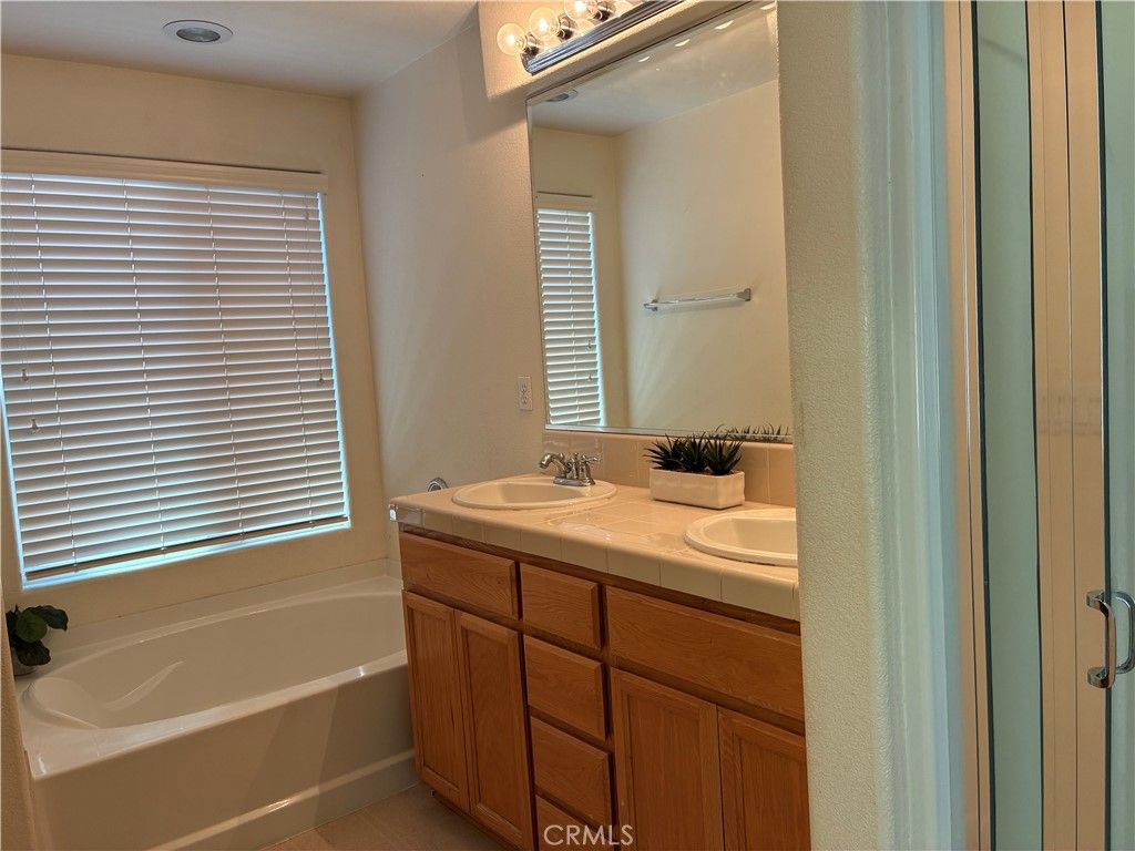 Image 10 of property listing at 4208 Berryesa, Merced, CA 95348