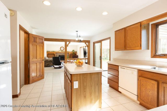 3574 E Hiawatha Drive, Okemos, MI 48864