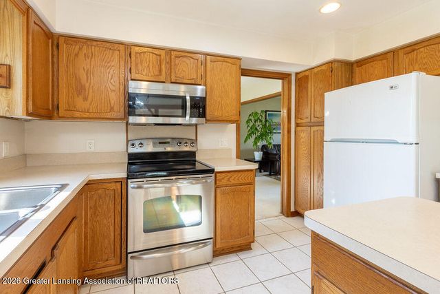 3574 E Hiawatha Drive, Okemos, MI 48864