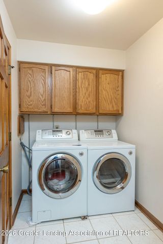 3574 E Hiawatha Drive, Okemos, MI 48864