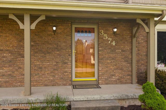 3574 E Hiawatha Drive, Okemos, MI 48864