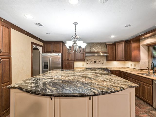 2634 Woodwick Drive, Sugar Land, TX 77479