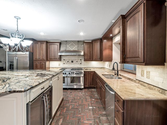 2634 Woodwick Drive, Sugar Land, TX 77479