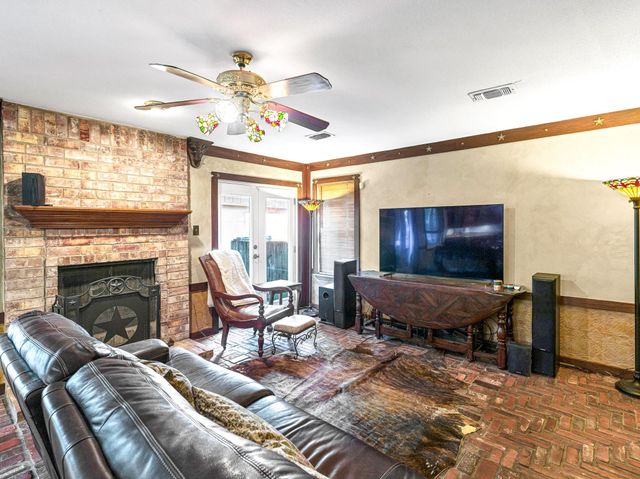 2634 Woodwick Drive, Sugar Land, TX 77479