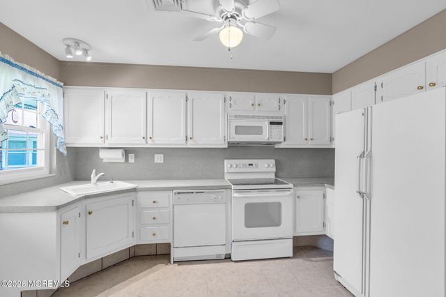 455B Portsmouth Drive, Lakewood, NJ 08701