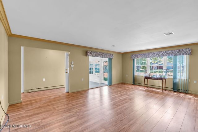 455B Portsmouth Drive, Lakewood, NJ 08701