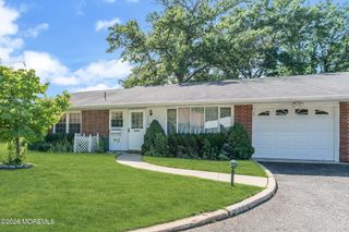 455B Portsmouth Drive, Lakewood, NJ 08701
