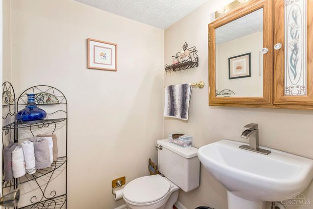 8846 Meadow Drive, Deerfield Twp., OH 45040