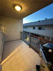 7641 Reseda Blvd, Reseda, CA 91335