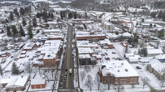 22 Monroe Street, Ellicottville, NY 14731