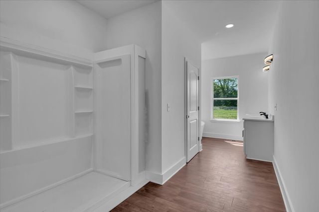 1736 Barker RD, Columbia, TN 38401