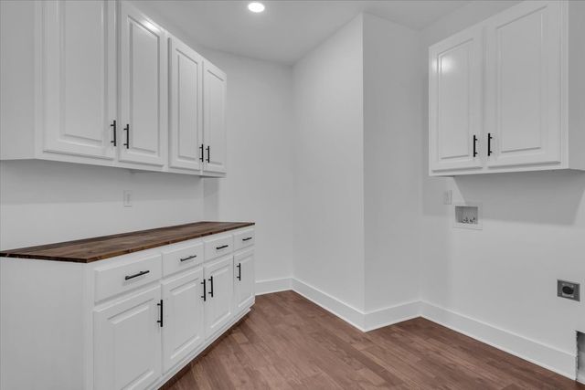 1736 Barker RD, Columbia, TN 38401