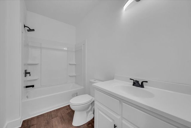 1736 Barker RD, Columbia, TN 38401