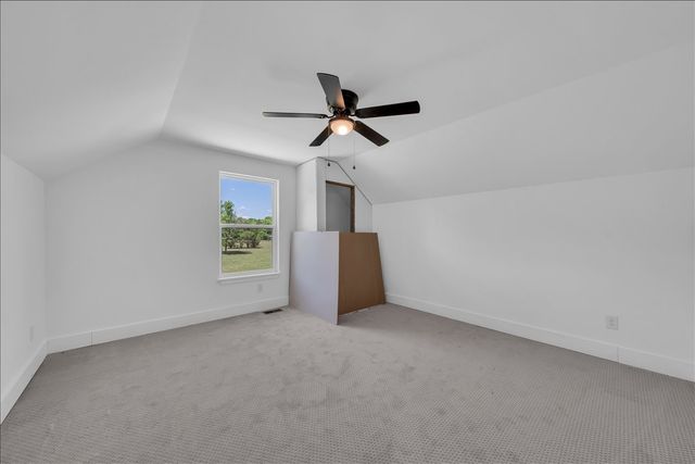 1736 Barker RD, Columbia, TN 38401