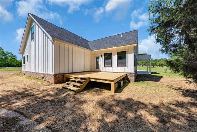 1736 Barker RD, Columbia, TN 38401