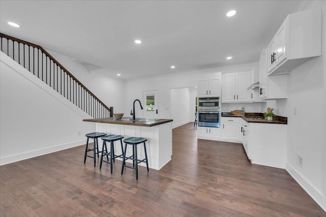 1736 Barker RD, Columbia, TN 38401
