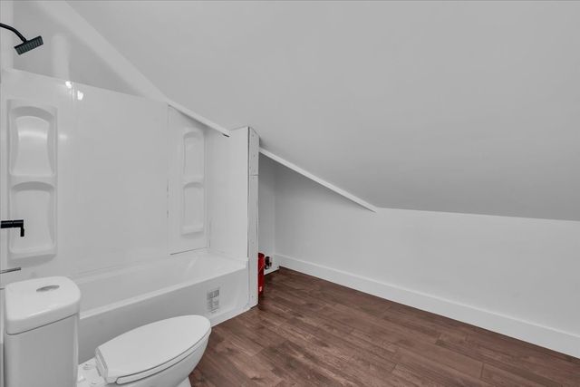 1736 Barker RD, Columbia, TN 38401