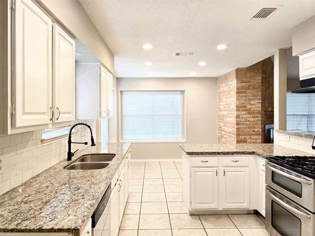 9215 Newkay Lane, Spring, TX 77379