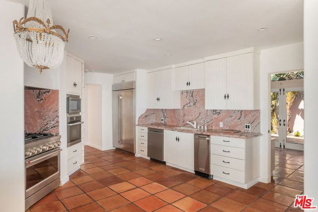 206 Bellino Drive, Los Angeles, CA 90272