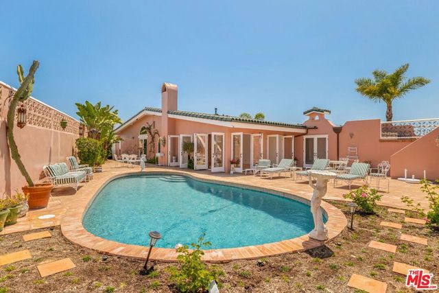 206 Bellino Drive, Los Angeles, CA 90272
