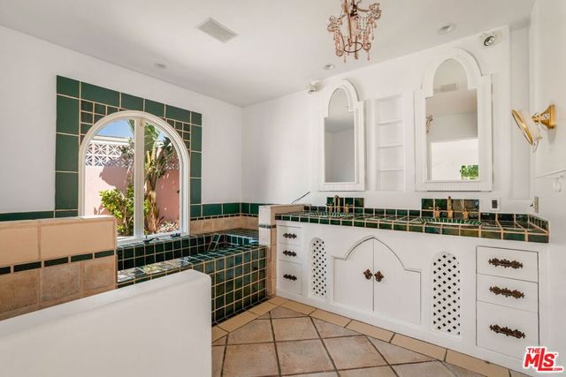 206 Bellino Drive, Los Angeles, CA 90272