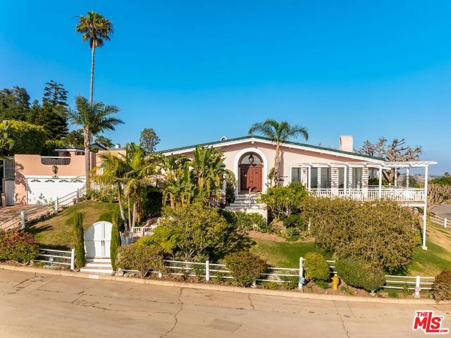 206 Bellino Drive, Los Angeles, CA 90272