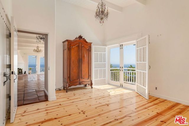 206 Bellino Drive, Los Angeles, CA 90272