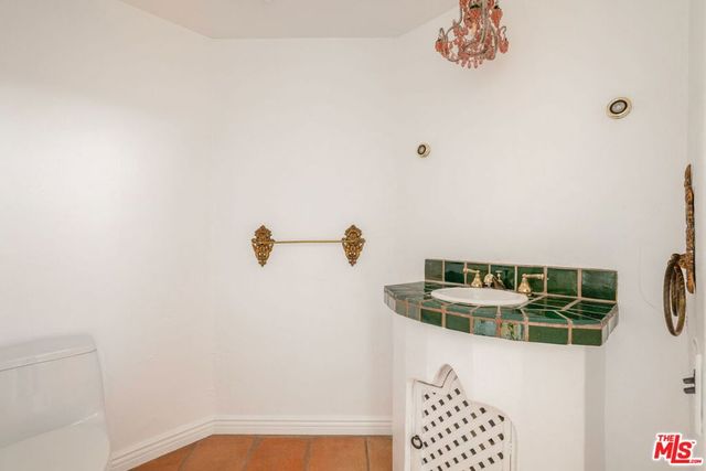 206 Bellino Drive, Los Angeles, CA 90272