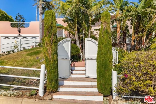 206 Bellino Drive, Los Angeles, CA 90272