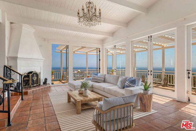 206 Bellino Drive, Los Angeles, CA 90272