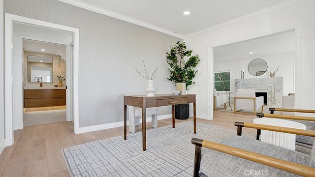 2747 E Ocean Boulevard, Long Beach, CA 90803