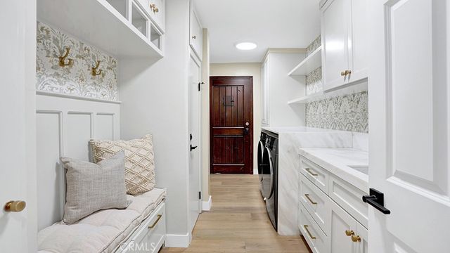2747 E Ocean Boulevard, Long Beach, CA 90803
