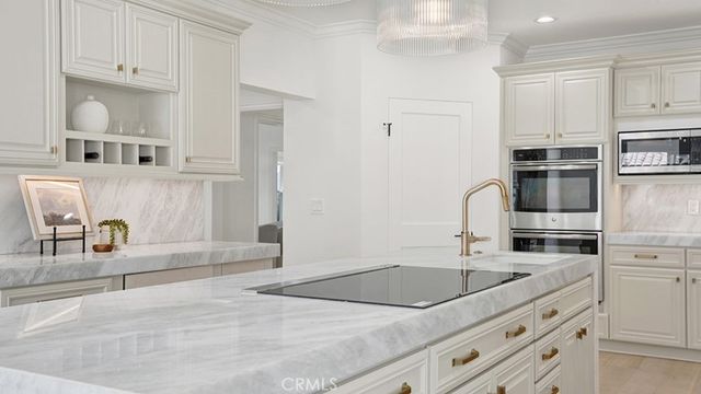 2747 E Ocean Boulevard, Long Beach, CA 90803