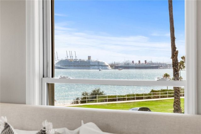 2747 E Ocean Boulevard, Long Beach, CA 90803