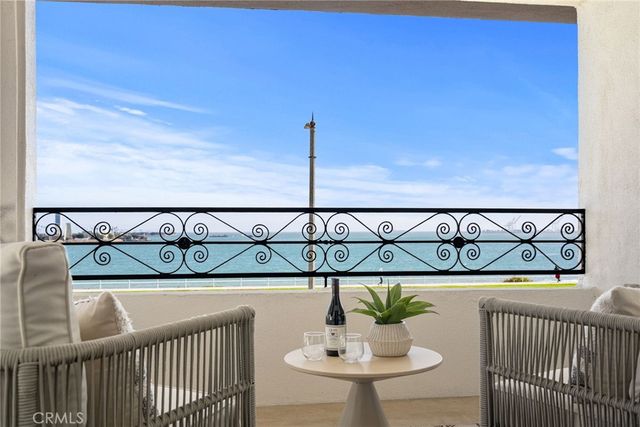 2747 E Ocean Boulevard, Long Beach, CA 90803