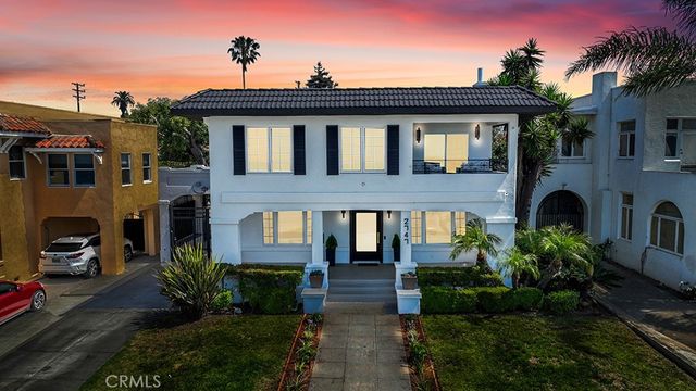 2747 E Ocean Boulevard, Long Beach, CA 90803