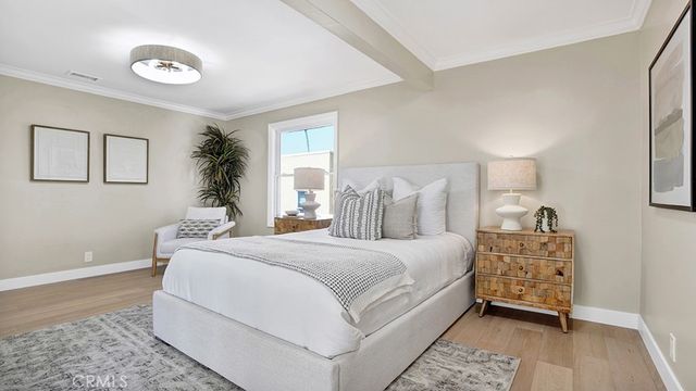 2747 E Ocean Boulevard, Long Beach, CA 90803