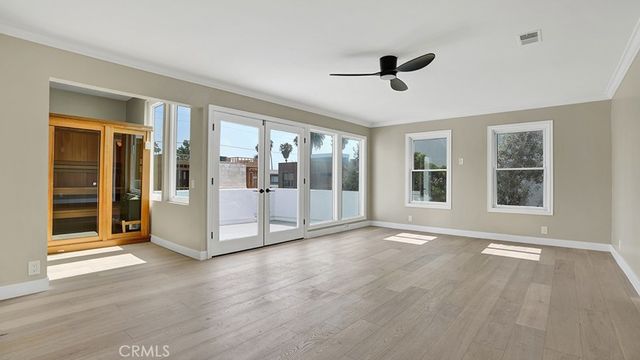 2747 E Ocean Boulevard, Long Beach, CA 90803