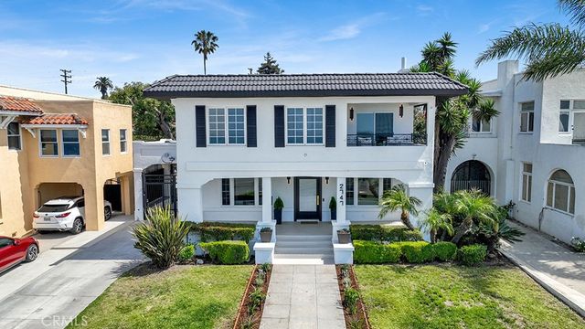 2747 E Ocean Boulevard, Long Beach, CA 90803