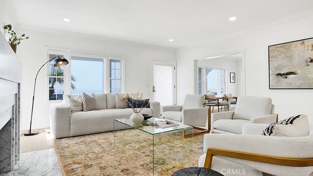 2747 E Ocean Boulevard, Long Beach, CA 90803