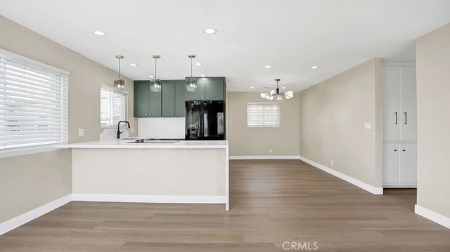 2747 E Ocean Boulevard, Long Beach, CA 90803