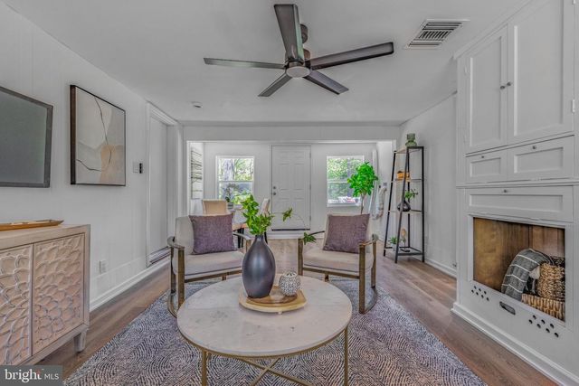 90 MORRIS RD, Ambler, PA 19002
