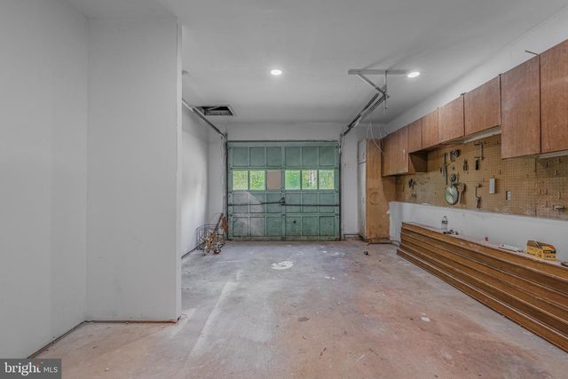 90 MORRIS RD, Ambler, PA 19002