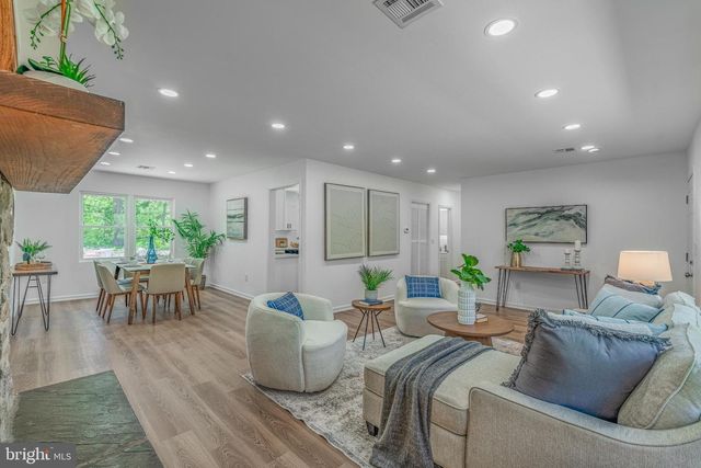 90 MORRIS RD, Ambler, PA 19002