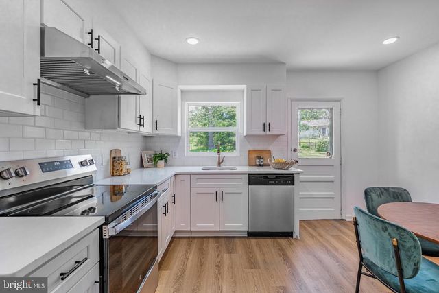 90 MORRIS RD, Ambler, PA 19002