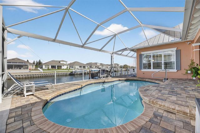 719 ISLEBAY DRIVE, Apollo Beach, FL 33572