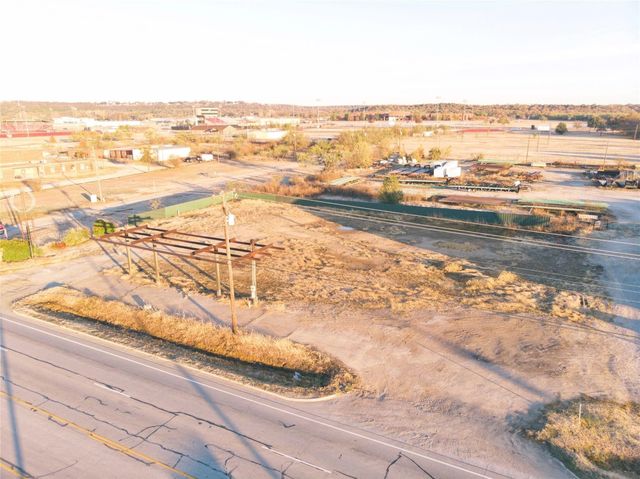 3805 Highway 180 E, Mineral Wells, TX 76067