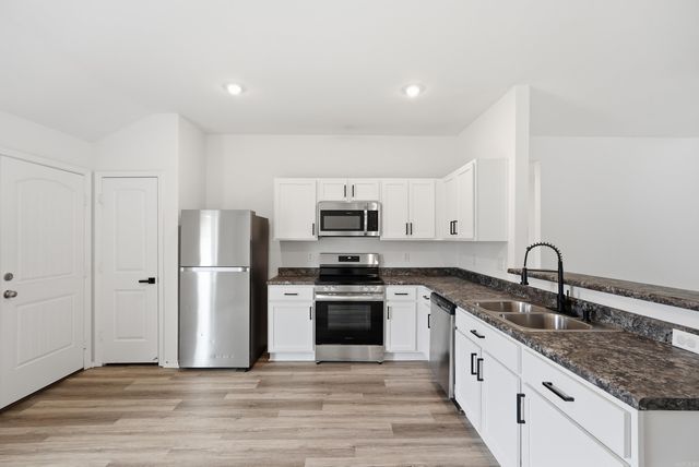 1375 Meadows Drive, Benton, AR 72019
