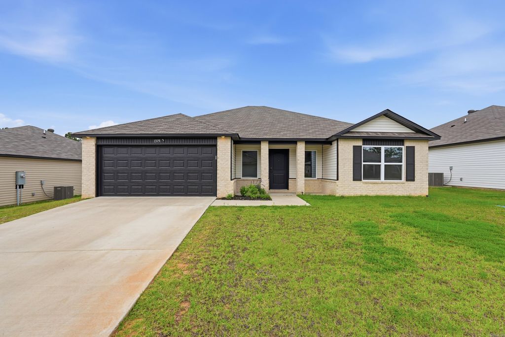 1375 Meadows Drive, Benton, AR 72019